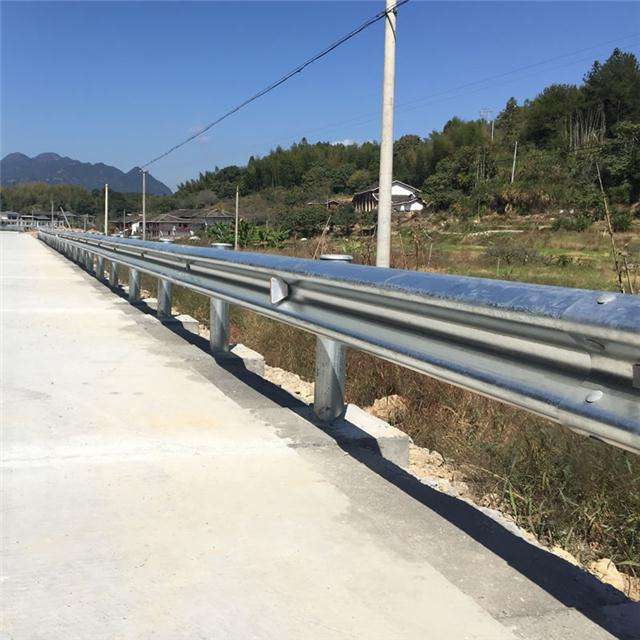 高速公路护栏板 高速公路护栏板